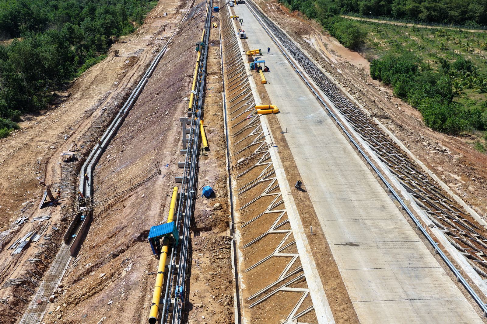 Heavy cargoes road under construction at the Botum Sakor Energy project site